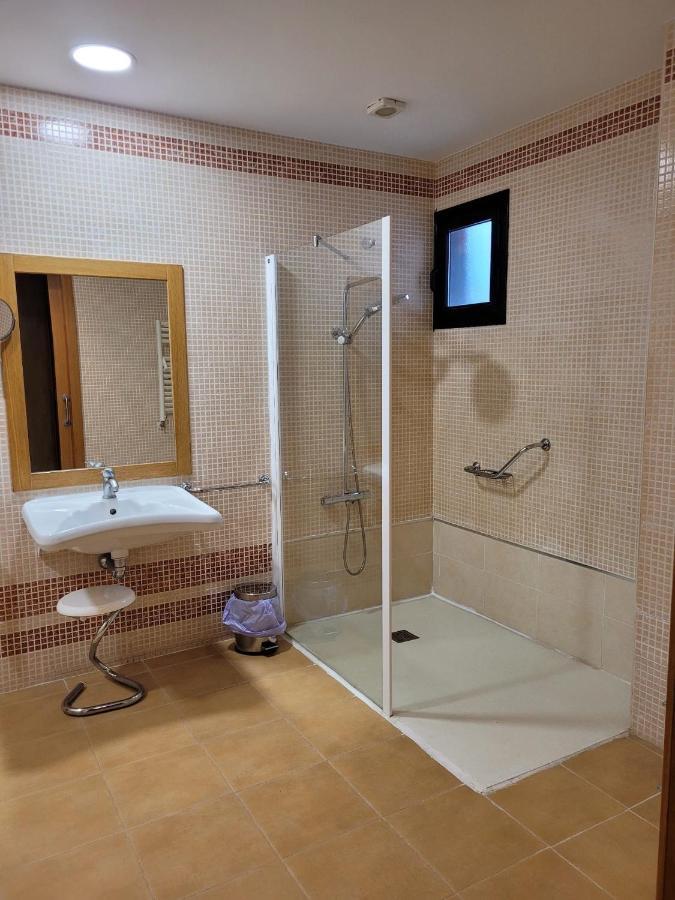 Hospedium Hotel Dona Mafalda De Castilla بلاسينثيا المظهر الخارجي الصورة