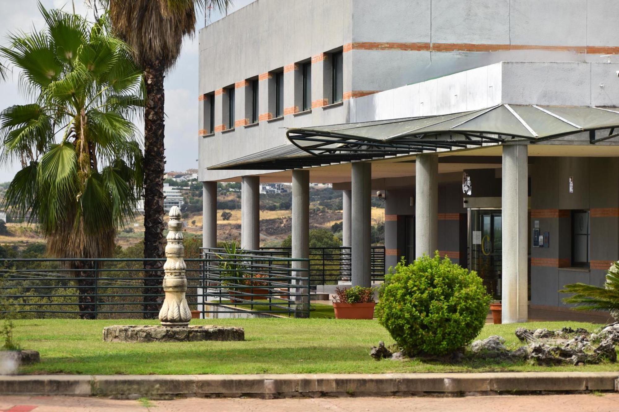 Hospedium Hotel Dona Mafalda De Castilla بلاسينثيا المظهر الخارجي الصورة